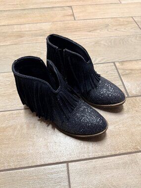 Fringe ankle booties